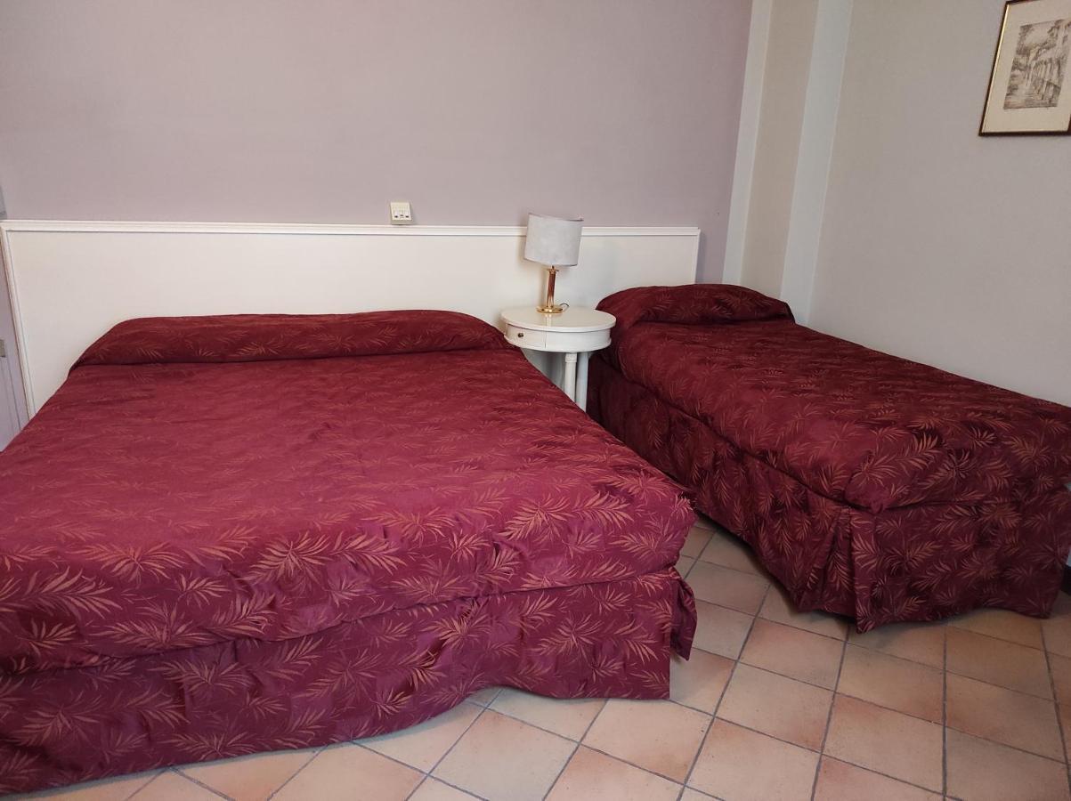 Hotel Le Mura فولينيو المظهر الخارجي الصورة