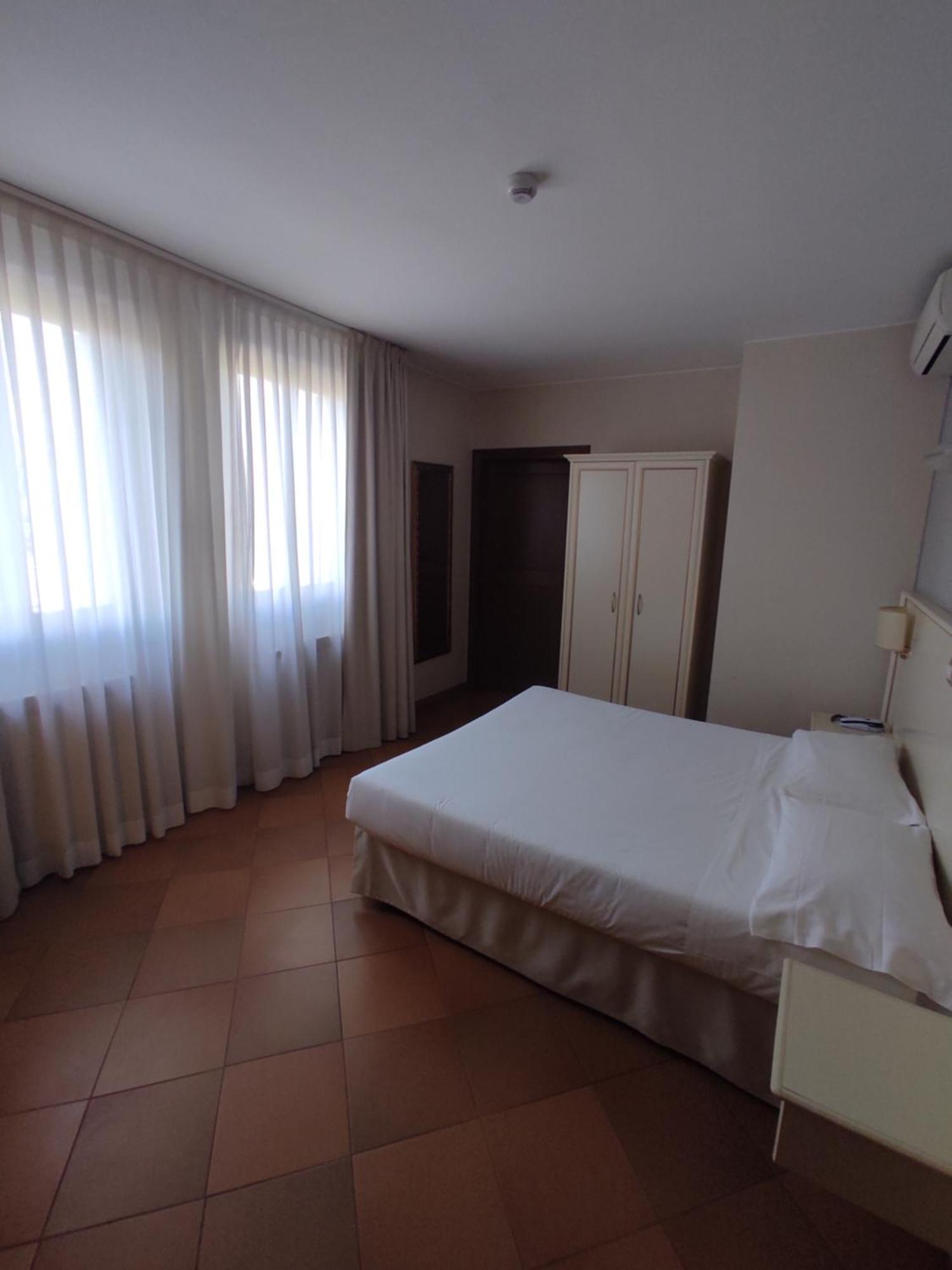 Hotel Le Mura فولينيو المظهر الخارجي الصورة