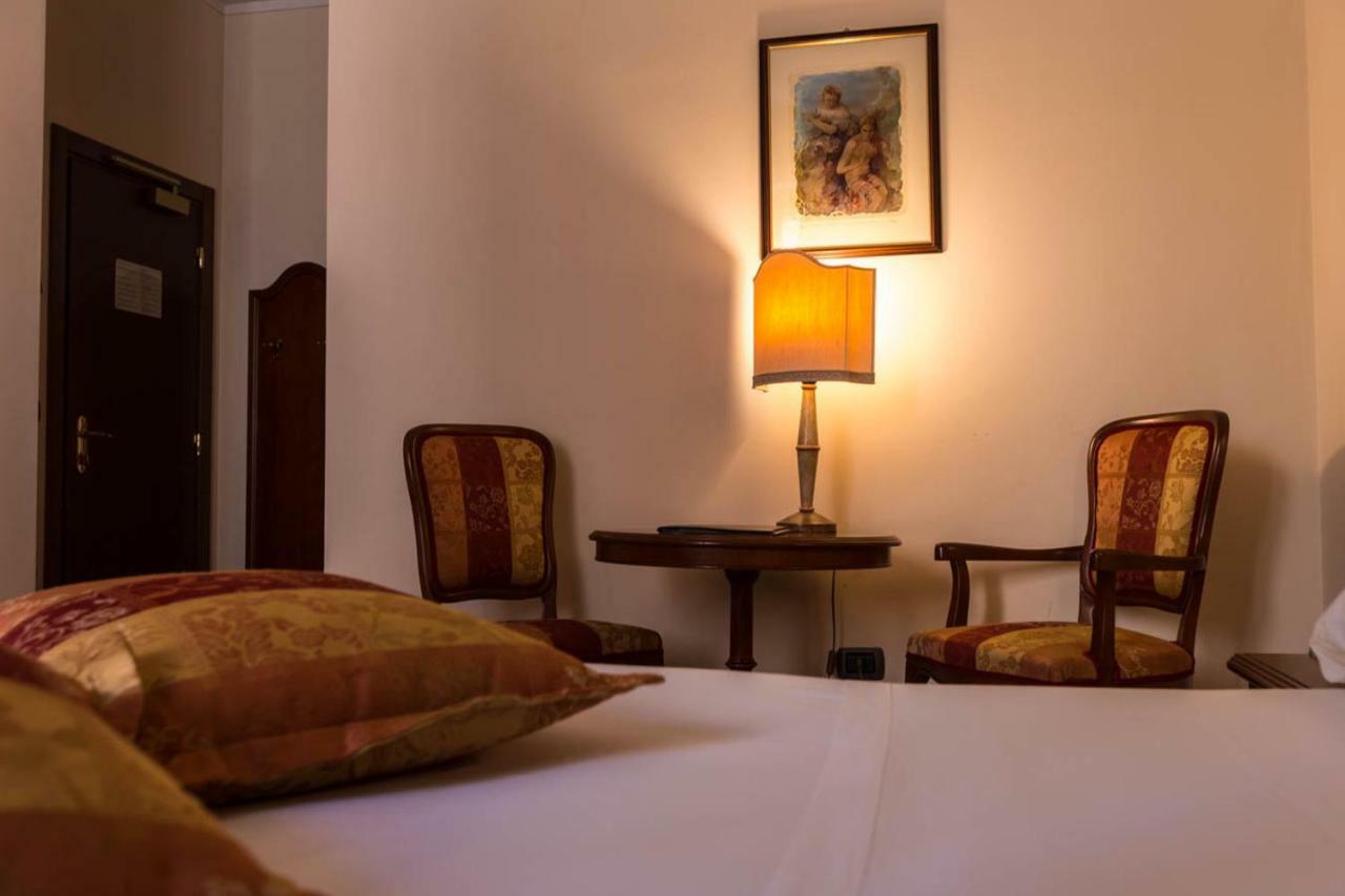 Hotel Le Mura فولينيو المظهر الخارجي الصورة